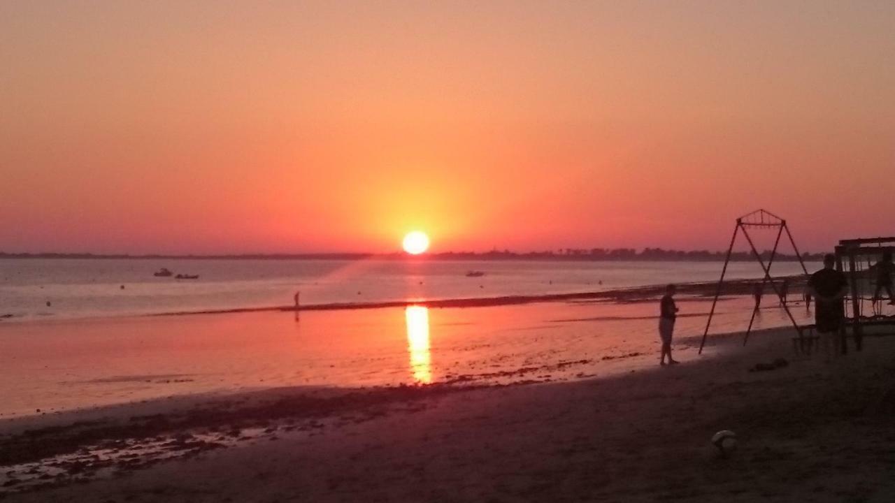 Chambre "Chevrefeuille" La Couarde sur Mer Bagian luar foto